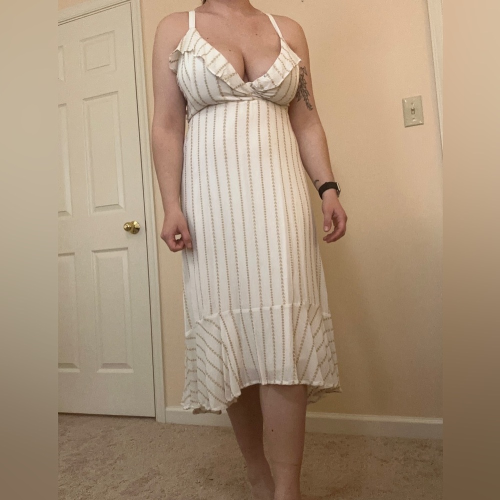 Victoria + Sophia white striped maxi dress